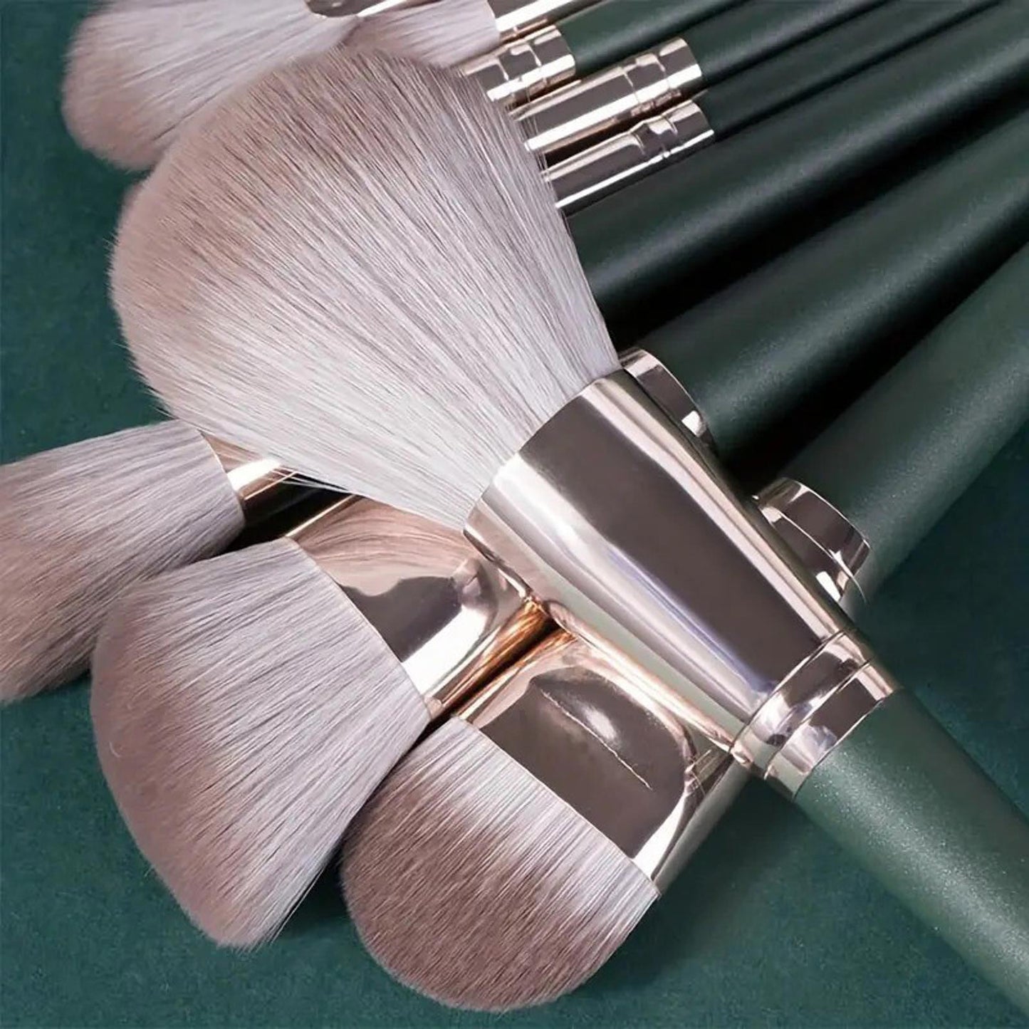 14-Piece Professional Makeup Brush Set with Green Handles and Ultra-Soft Silver